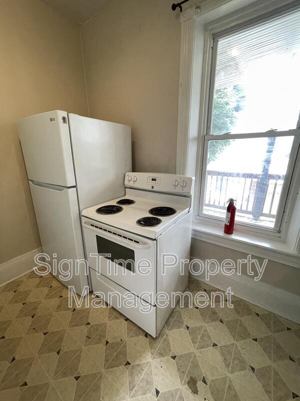 Foto del edificio - 38 E Franklin St