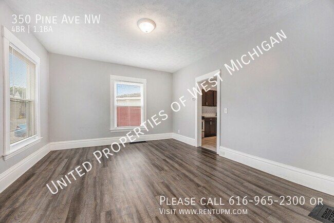 Foto del edificio - Available Now | 4 Bedroom 1.5 Bath Single ...