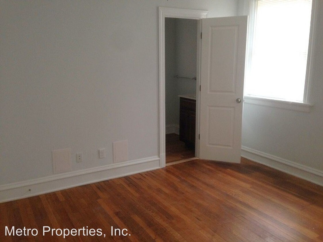 Building Photo - 1108 W Franklin St