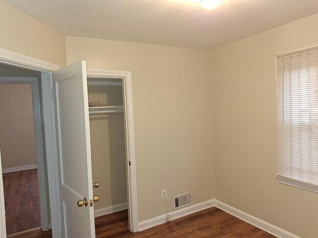 Foto del edificio - 4408 Ridgecrest Dr