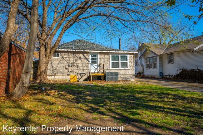 Building Photo - 3 br, 2 bath House - 1339 S Dewey Ave
