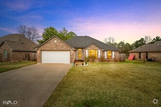 Building Photo - 149 Lola Cir