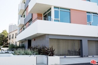 Building Photo - 938 Orange Grv Ave