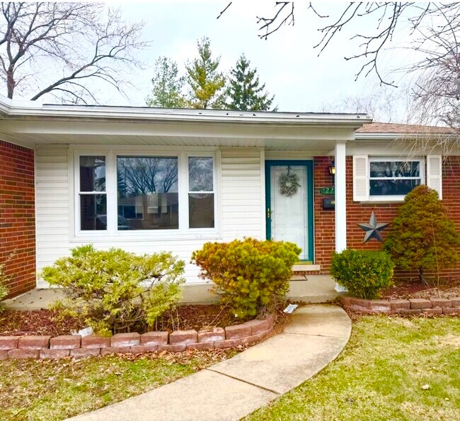 Foto del edificio - 12237 Champaign Ave