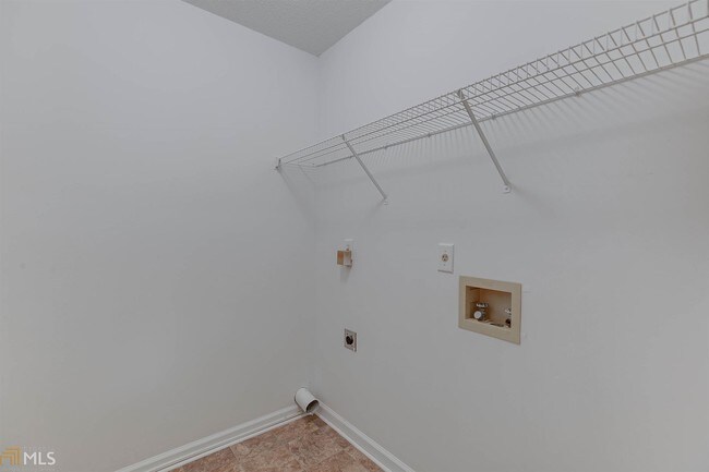 Building Photo - 8440 Emerald Pointe Ln