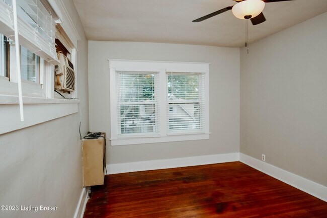 Foto del edificio - 2309 Wetstein Ave