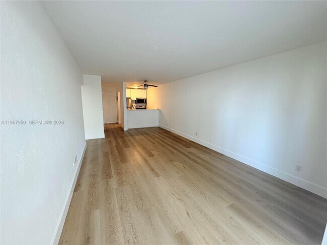 Foto del edificio - 505 NE 30th St