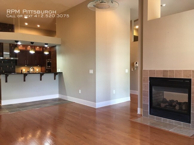 Building Photo - 1822 Harcum Way