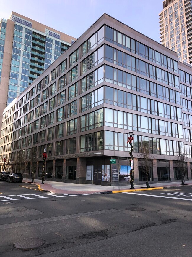 Foto del edificio - 2 Shore Ln