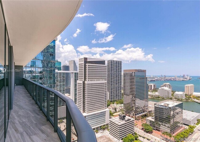 Building Photo - 801 S Miami Ave
