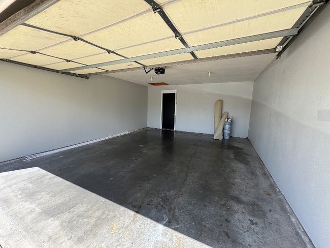 Building Photo - 1322 Dogwood St