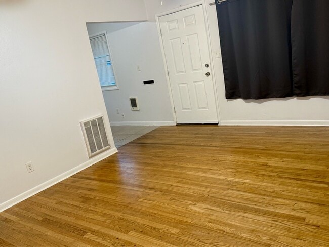 Foto del edificio - 5303 NE 72nd Ave.