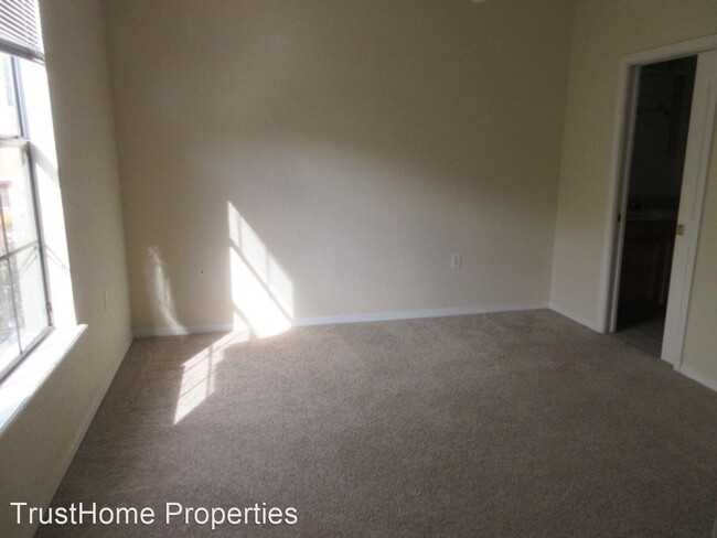 Building Photo - 3 br, 2.5 bath House - 6129 Metrowest Boul...