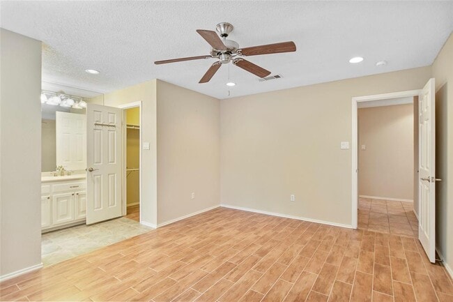 Building Photo - 3627 Kentfield Rd