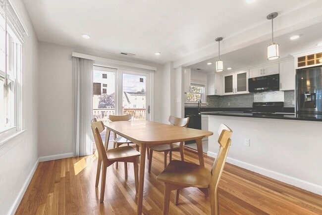 Building Photo - 74 Heywood Ave