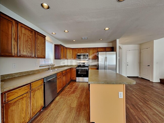 Building Photo - 4021 S 55th Dr
