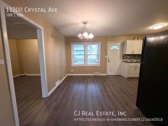 Foto del edificio - 11200 Crystal Ave