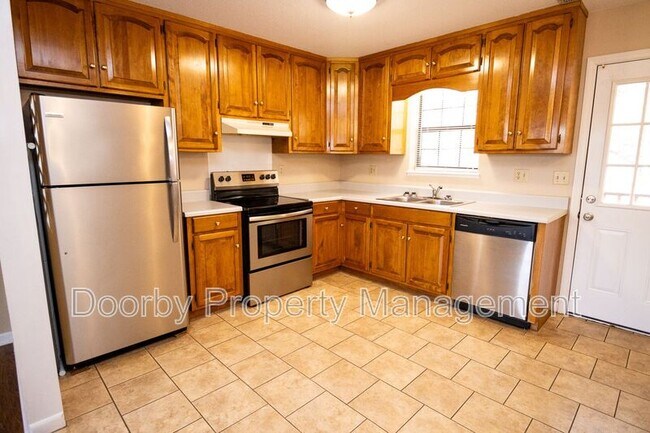 Foto del edificio - 303 Withrow Rd