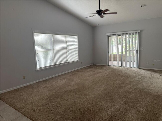 Foto del edificio - 1796 Bloxam Ave