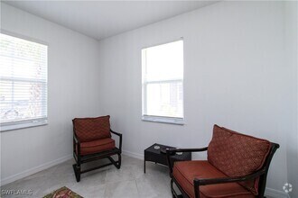 Building Photo - 2213 Avocado Ln