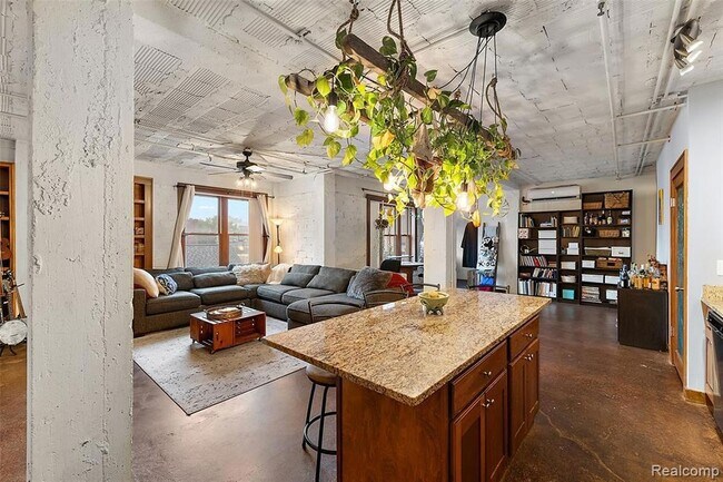 Building Photo - 78 Watson St