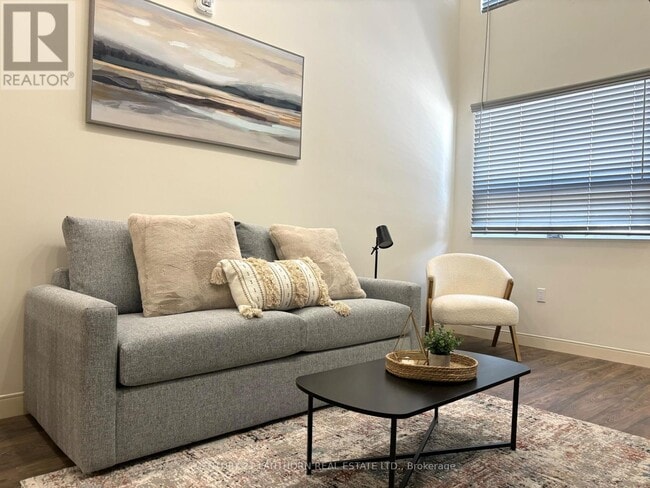 Building Photo - 135 Station St