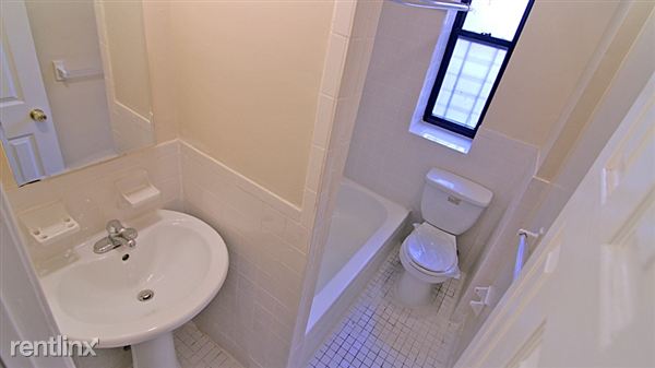 Building Photo - 1054 Walton Ave