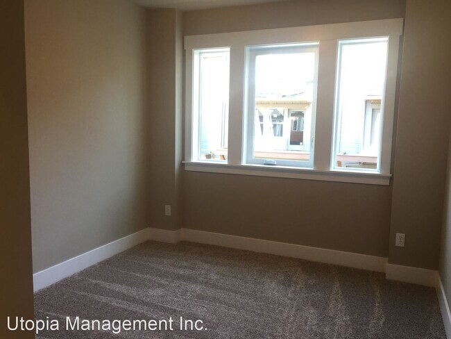 Building Photo - 3 br, 2.5 bath House - 16839 Champion Way