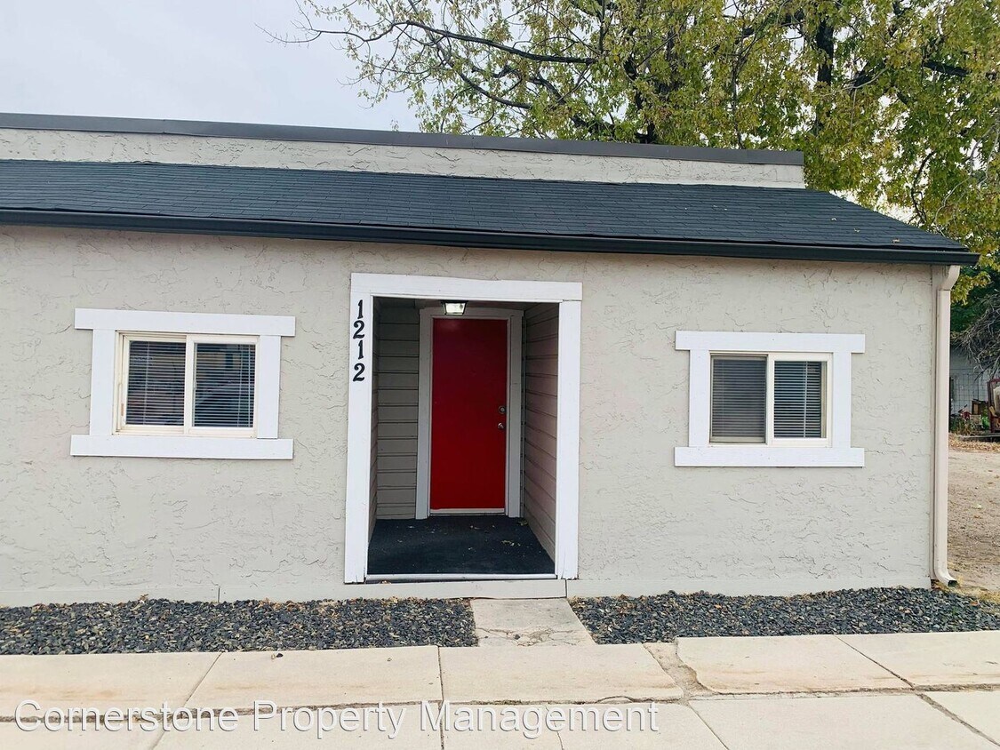 Foto principal - Studio, 1 bath House - 1212 1st St N