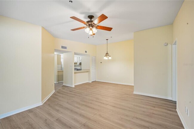 Building Photo - 6002 Laketree Ln