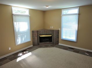 Building Photo - 801 Gee Ct