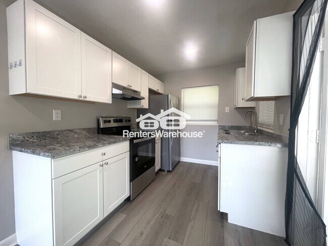 Foto del edificio - 310 S Arcturas Ave