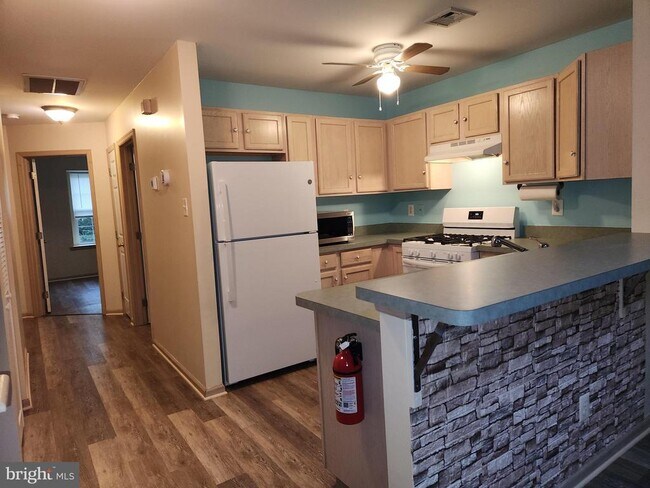 Building Photo - 21 Timberline Dr
