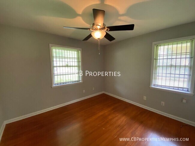 Foto del edificio - 1315 Dolan Dr