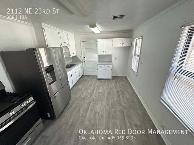 Foto del edificio - 2112 NE 23rd St