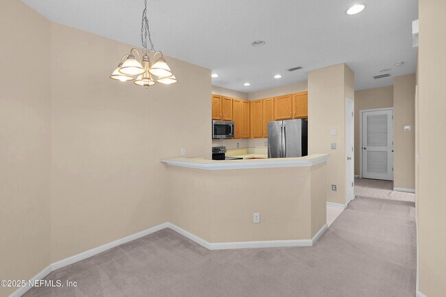 Foto del edificio - 12301 Kernan Forest Blvd