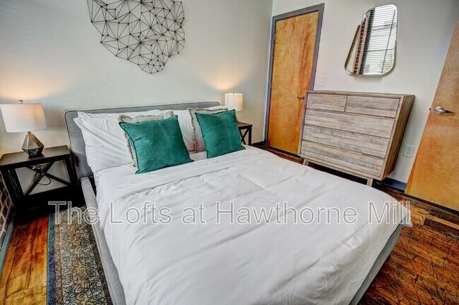 Interior Photo - The Lofts at Hawthorne Mill