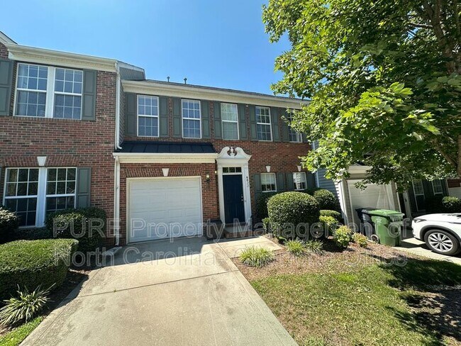 Photo - 6033 Queens Walk Ct Townhome
