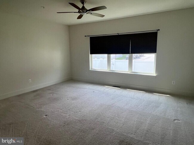 Foto del edificio - 1705 Willard Way