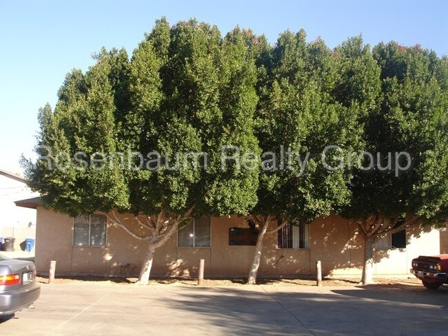 Building Photo - 733 S Morris Cir