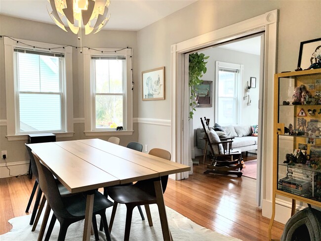 Building Photo - 107 Oxford St