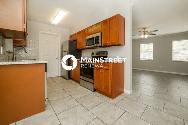 Foto del edificio - 529 Edward Rd