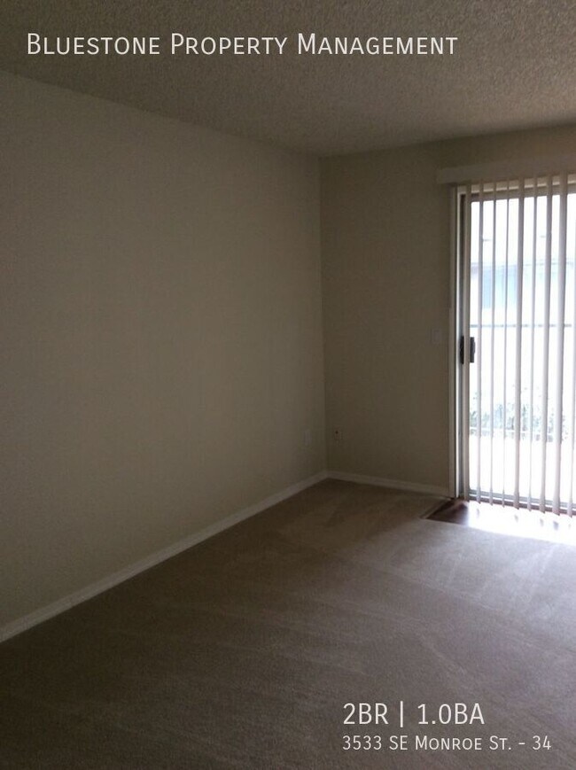 Building Photo - Upper Floor 2 Bedroom With W/D Hookups