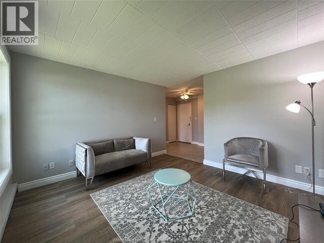 Building Photo - 6563 Thornberry Crescent