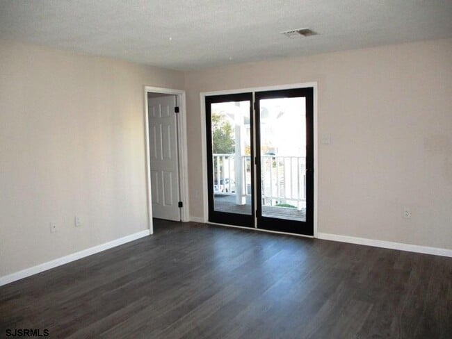 Building Photo - 14 Galleon Ct
