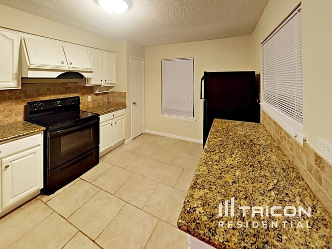 Building Photo - 14511 Sequoia Bend Blvd