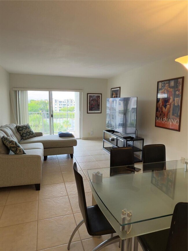 Building Photo - 7765 SW 86th St