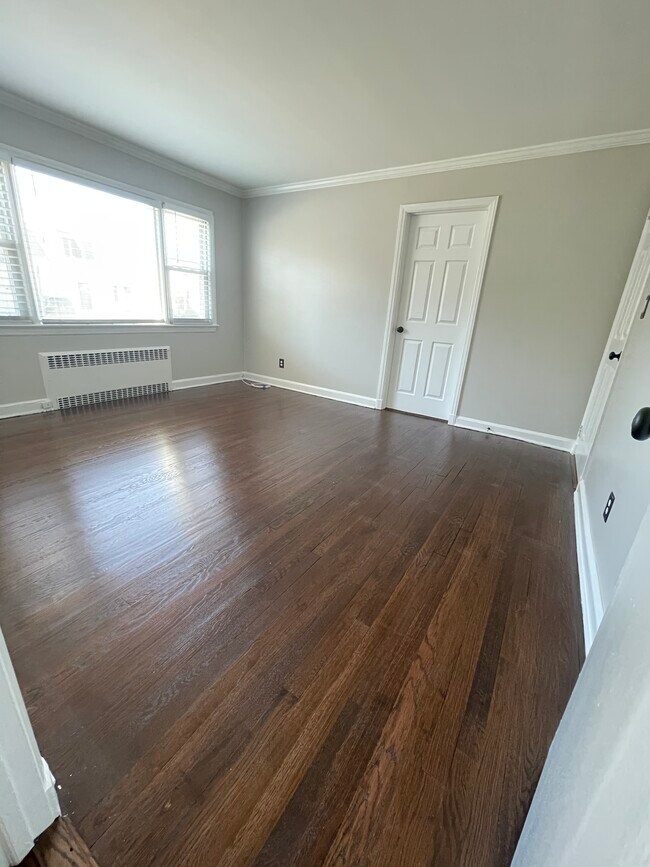 Living room - 354 Midland Ave