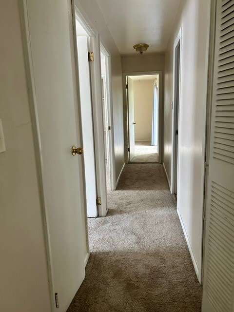 Building Photo - 809 Fairoaks Dr