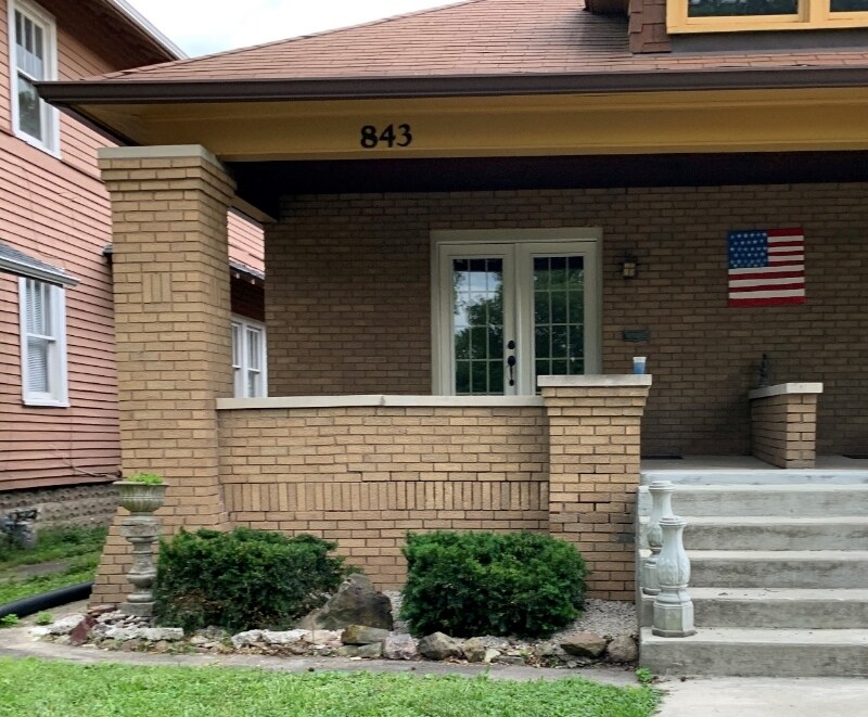 Primary Photo - 843 Dequincy St